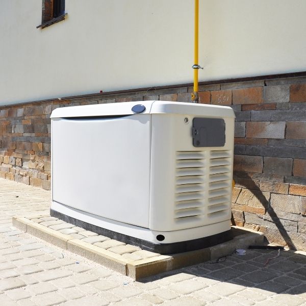 Why Do Pacific Palisades Estates Experience Power Outages During High Winds, and What Size Generator Keeps a Smart Home Online?